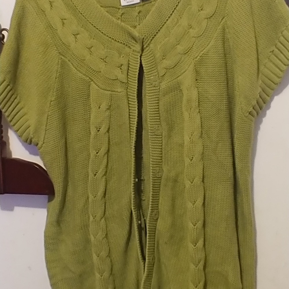 Size 22/24 short sleeve sweater By Cato